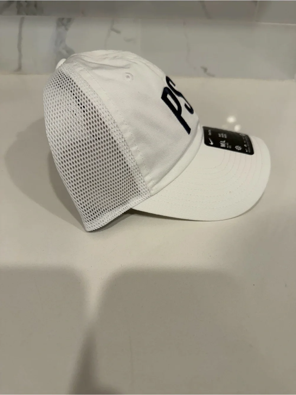 Nike Penn State Nittany Lions PSU White Mesh Back Club Cap Hat Men’s M/L NCAA